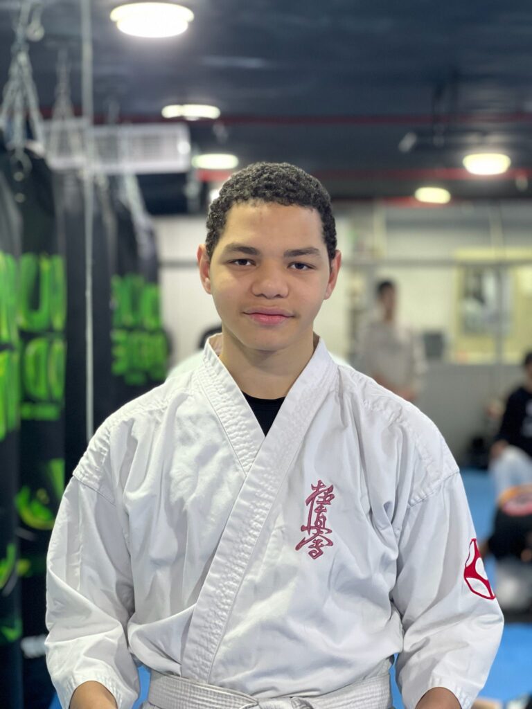 اللاعب البطل إسماعيل عماد يوسف كيوكشن كاراتيه أكاديمية علِّم